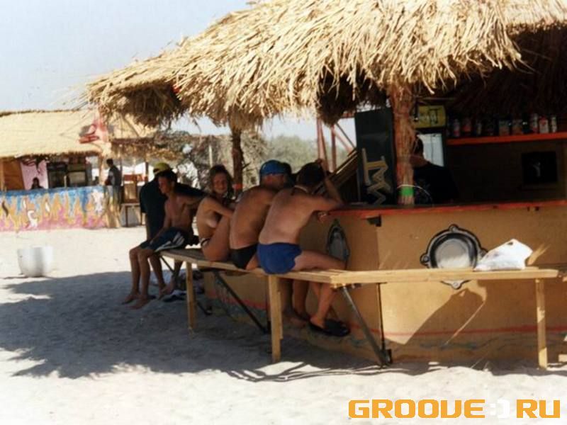 «             -         -      »