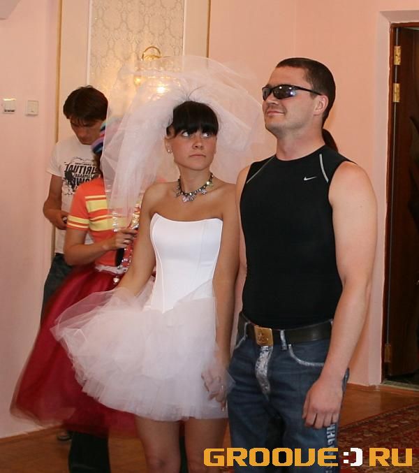 «,    ?-  -  ) - »